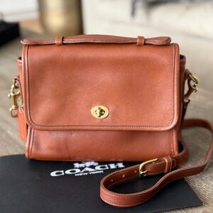 Authentic Vintage Coach Court Bag 9870 – British Tan Glove-Tanned Leather – 1997